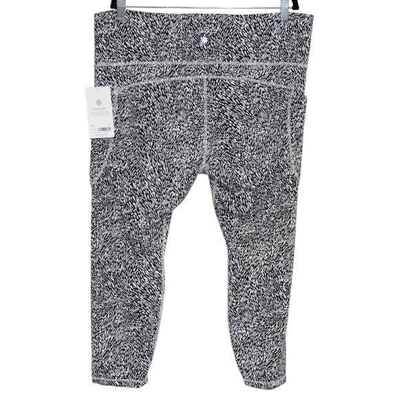 Athleta Ultimate Stash Textured 7/8 Tight in Tailwind Black White Size 2X NWT - Picture 5 of 7